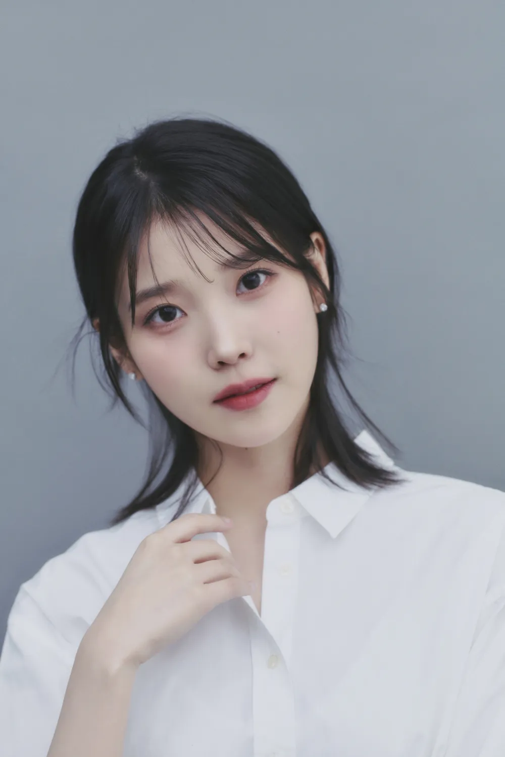 파일:아이유.webp