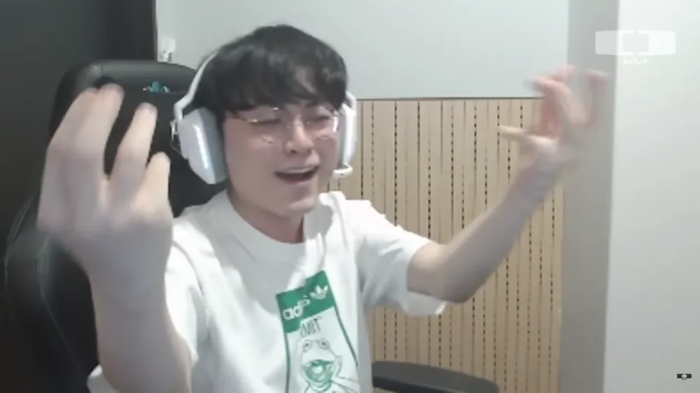 파일:그긴거.webp