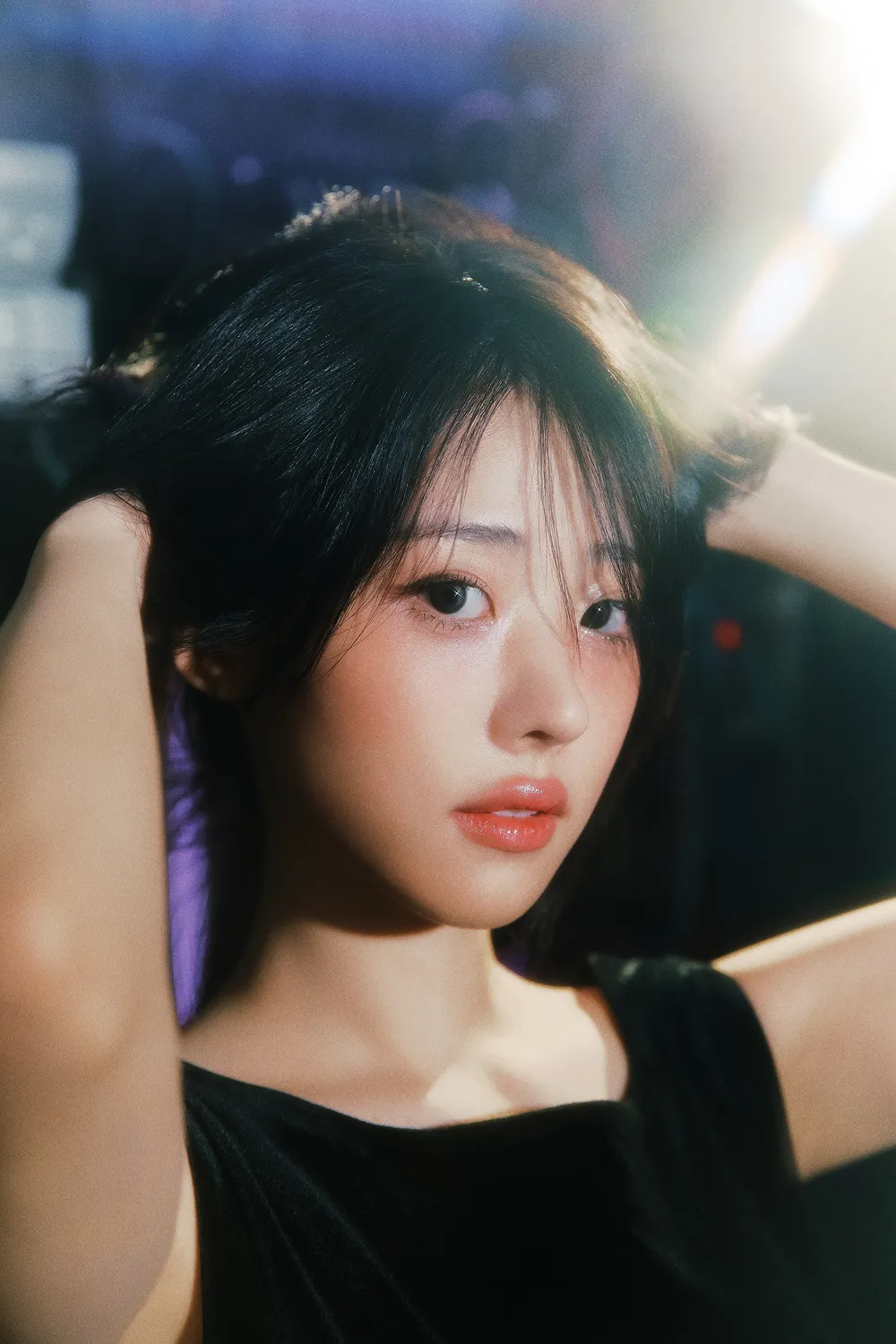 파일:난 네 편이야, 온 세상이 불협일지라도 CONCEPT PHOTO E 4.webp